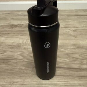 ThermoFlask Black Insulated Water Bottle 24 Oz BPA Free